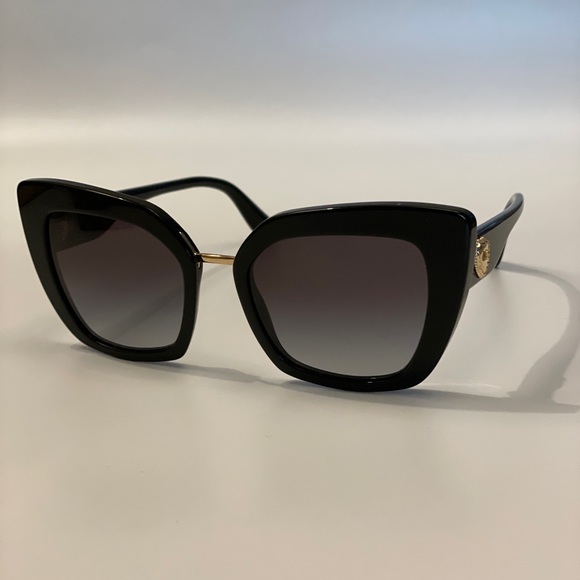 Dolce & Gabbana Womens sunglasses - Picture 2 of 5